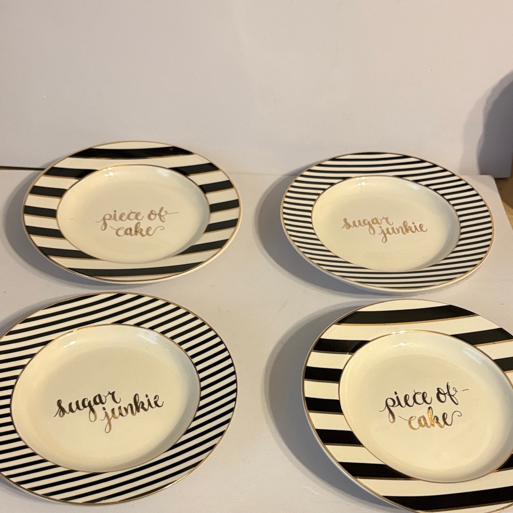Striped Black and White Dessert Plates Set